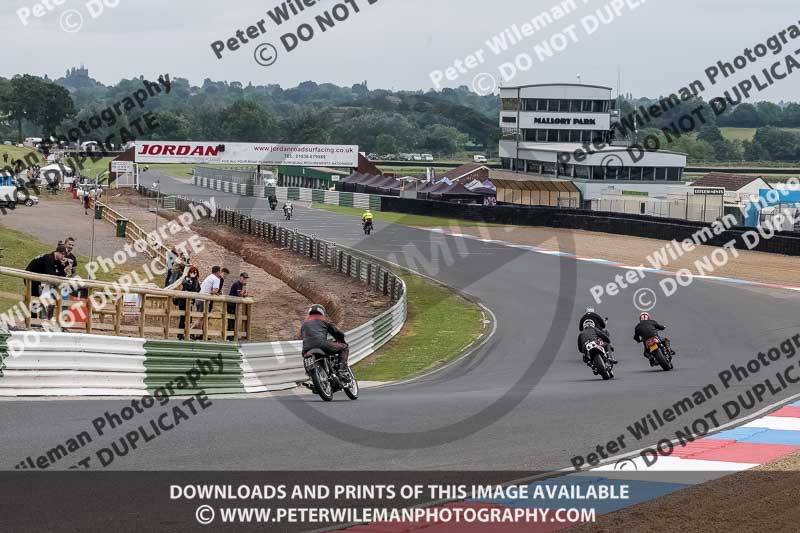 Vintage motorcycle club;eventdigitalimages;mallory park;mallory park trackday photographs;no limits trackdays;peter wileman photography;trackday digital images;trackday photos;vmcc festival 1000 bikes photographs